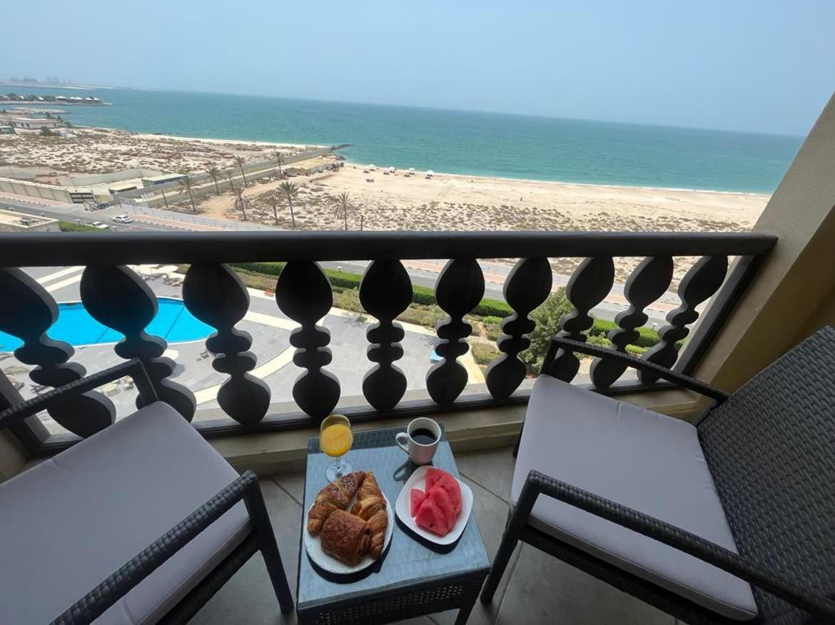Ferienwohnung Beach Front Escape Ra’s al-Chaima Exterior foto