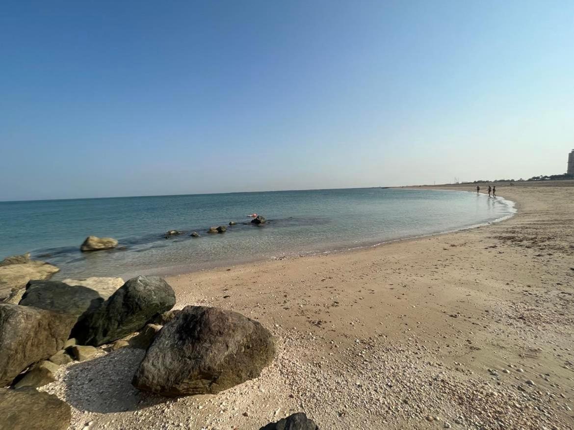 Ferienwohnung Beach Front Escape Ra’s al-Chaima Exterior foto